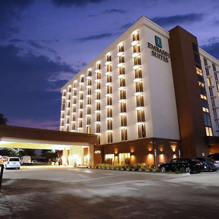 Embassy Suites By Hilton Dallas Market Center Екстериор снимка