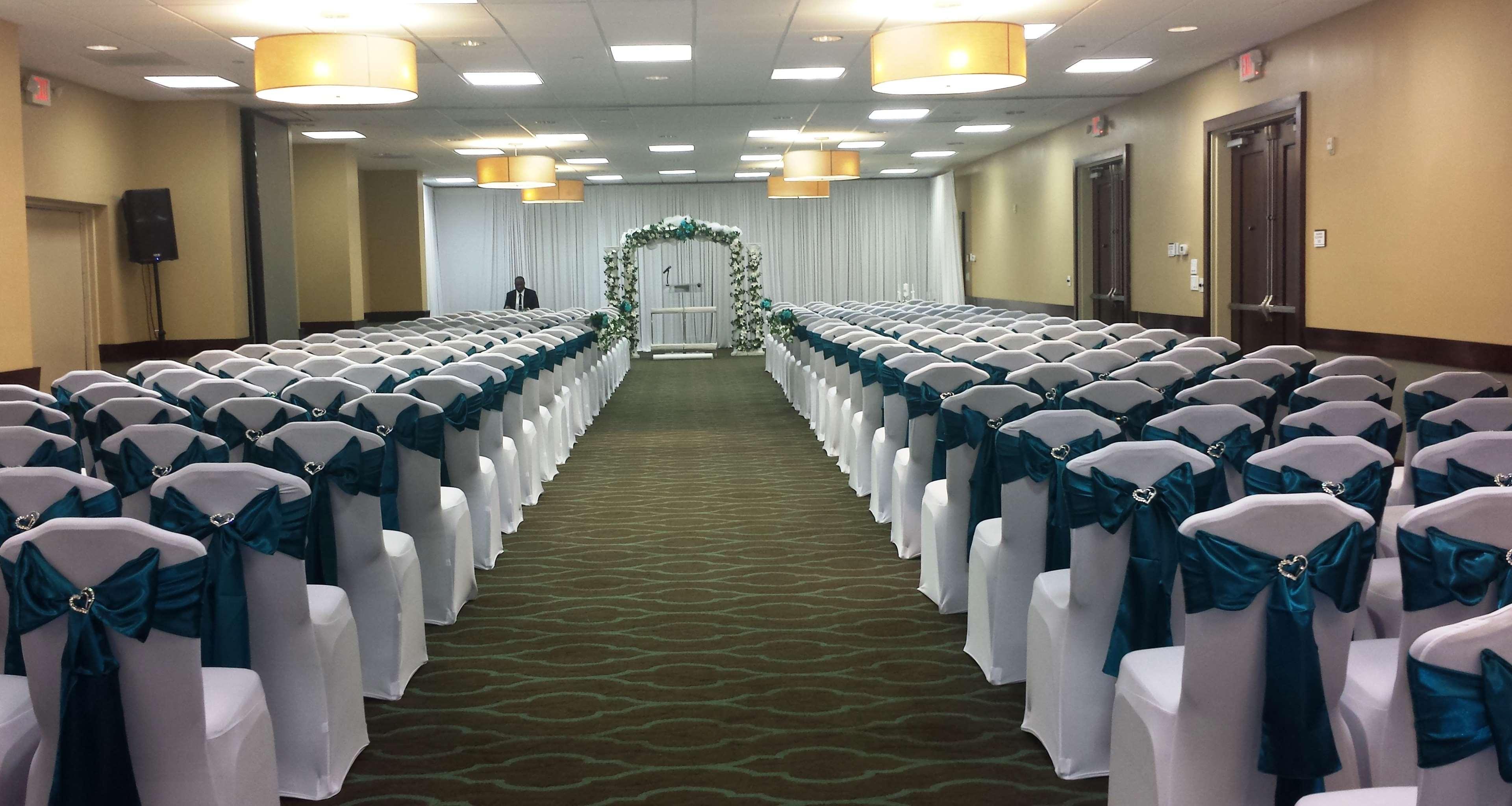 Embassy Suites By Hilton Dallas Market Center Екстериор снимка