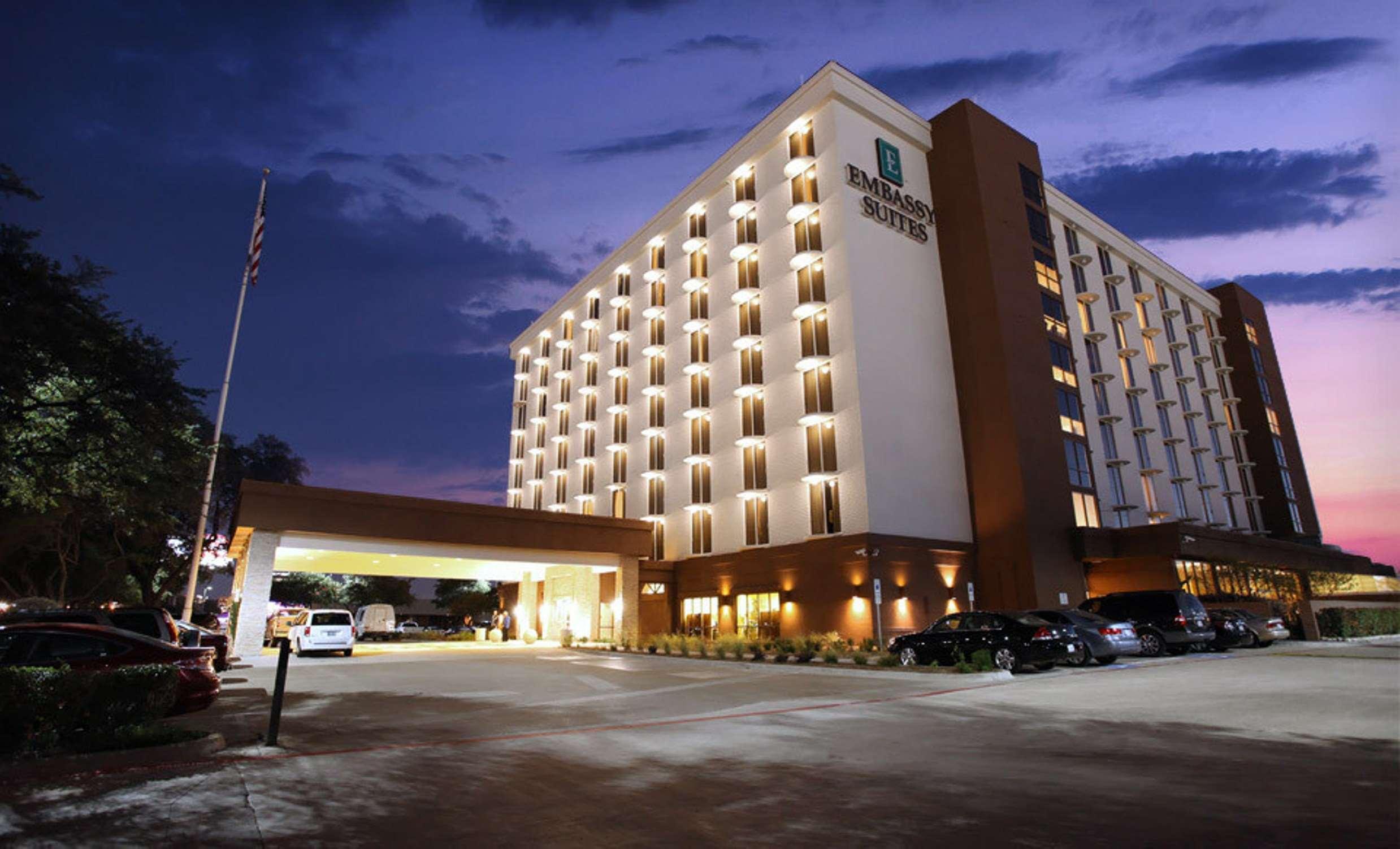 Embassy Suites By Hilton Dallas Market Center Екстериор снимка